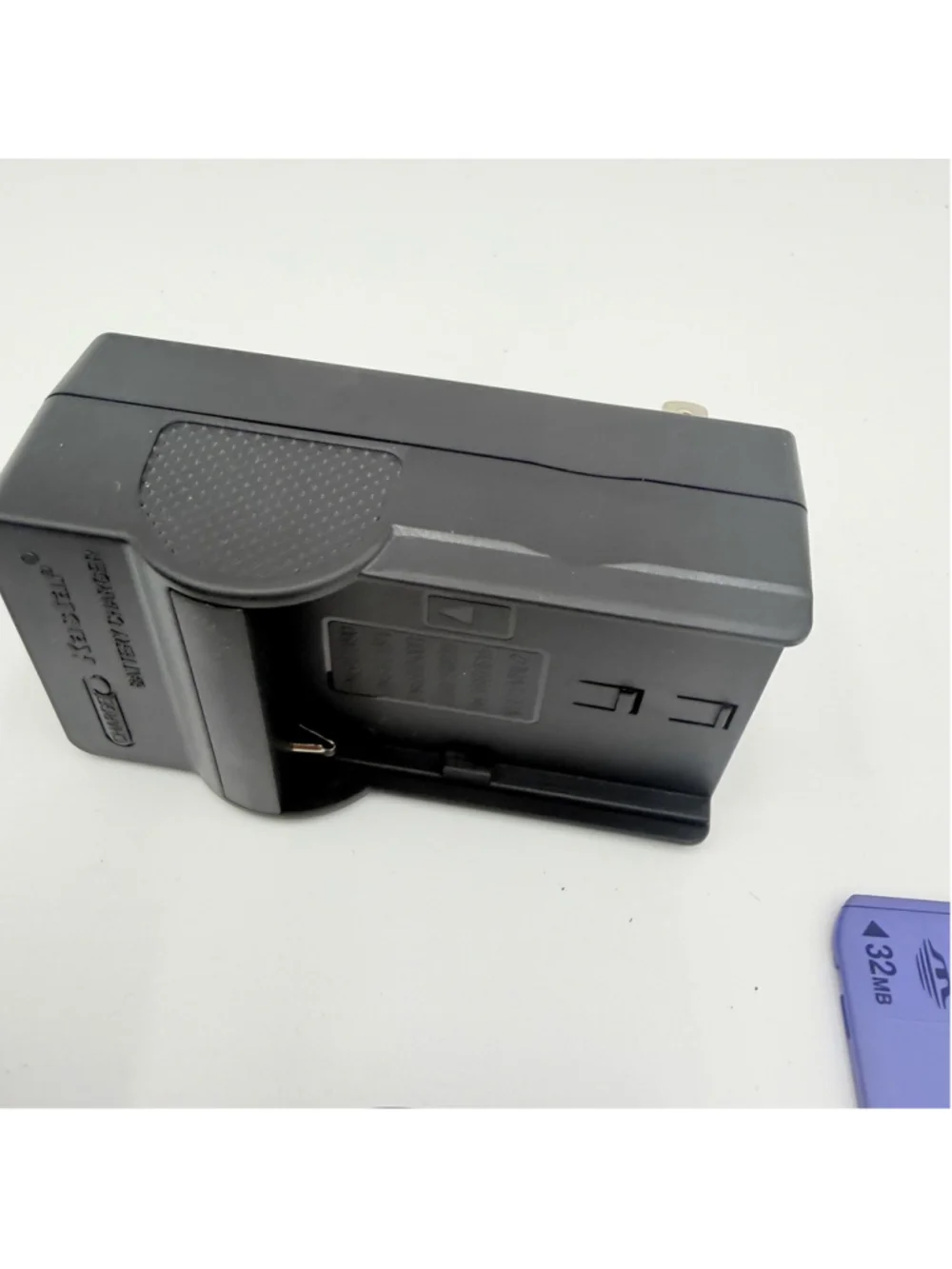 Sony Cyber-shot DSC-S30 DIGITAL CAMERA Bundle TESTED Memory Stick 1.3MP